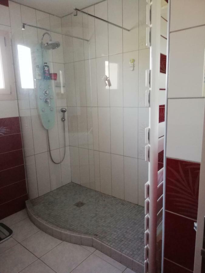 Chambre Privee Calme,Campagne,Etape,Deplacement Pro,Abri Moto Velo,Parking Vaux-sur-Vienne Exterior photo